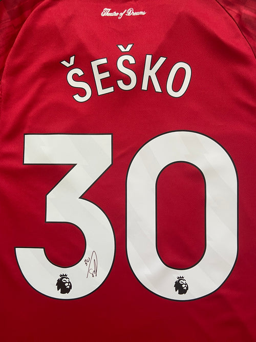 Podpísaný futbalový dres – Benjamin Šeško (Manchester United 25/26)